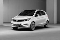 Tata Tiago Color Pristine White
